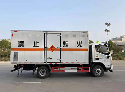 新化爆破器材运输车