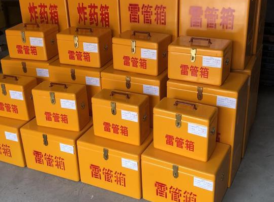 新化玻璃钢雷管箱的使用寿命一般是多少？
